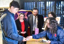 Autoridades de Educación y Transporte refuerzan llamado a revalidar la Tarjeta Nacional Estudiantil (TNE) Autoridades de Educación y Transporte refuerzan llamado a revalidar la Tarjeta Nacional Estudiantil (TNE)