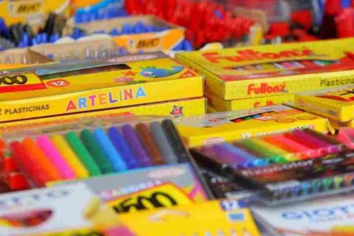 Artel hace llamado a Junaeb, para que adopte medidas ante conclusiones de Contraloría por retraso en entrega de útiles escolares Artel hace llamado a Junaeb, para que adopte medidas ante conclusiones de Contraloría por retraso en entrega de útiles escolares