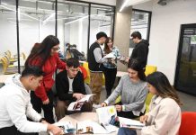 Experta internacional: “FES asegura que los estudiantes no enfrenten dificultades financieras y garantiza un buen uso de los recursos públicos”  Desinformación sobre gratuidad y requisitos de ingreso a educación superior sigue afectando a estudiantes