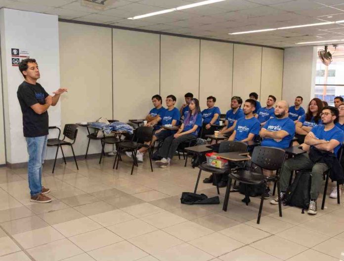 Generation Chile lanza nuevo bootcamp gratuito para formarse como Desarrolladora Full Stack Jr. en JavaScript con enfoque en IA Generation Chile lanza nuevo bootcamp gratuito para formarse como Desarrollador/a Full Stack Jr. en JavaScript con enfoque en IA