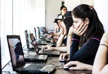 Innovador chat con IA orienta a jóvenes para rendir la PAES y postular a becas, créditos y gratuidad Innovador chat con IA orienta a jóvenes para rendir la PAES y postular a becas, créditos y gratuidad