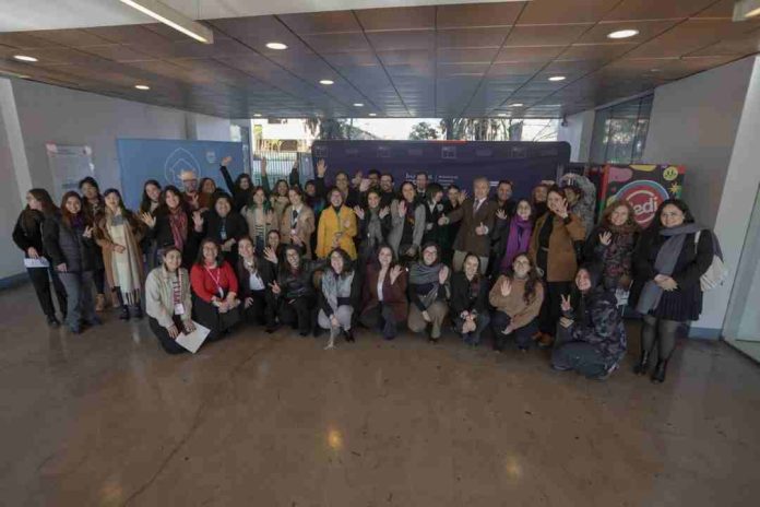 Invitan a niñas y mujeres de Biobío a postular al Premio InspiraTEC 2024 y visibilizar su talento en STEM