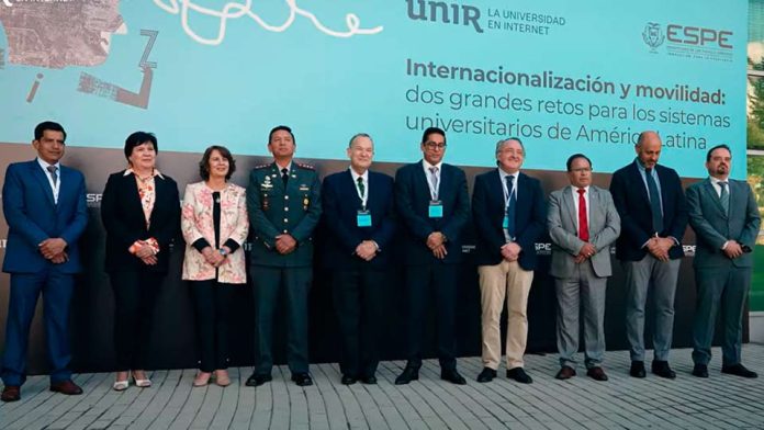 La IA toma la palabra en la universidad: más de 8.000 voces la escuchan La IA toma la palabra en la universidad: más de 8.000 voces la escuchan
