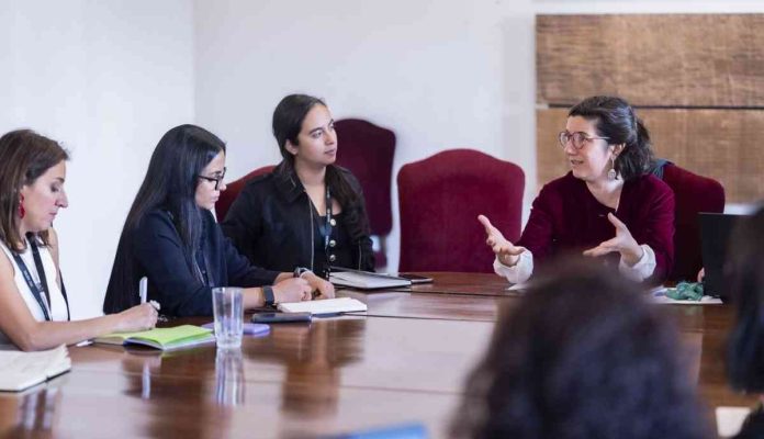 Mesa histórica femenina del MinCiencia busca cambiar el ecosistema tech Mesa histórica femenina del MinCiencia busca cambiar el ecosistema tech