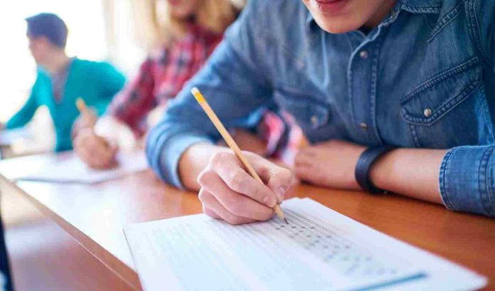 PAES de Invierno 2025 Una oportunidad con foco en la equidad y desarrollo de competencias para la Educación Superior PAES de Invierno 2025: Una oportunidad con foco en la equidad y desarrollo de competencias para la Educación Superior