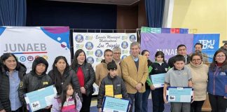 Programa del Ministerio de Educación es implementado por Junaeb: Partió la entrega de computadores del programa Becas TIC