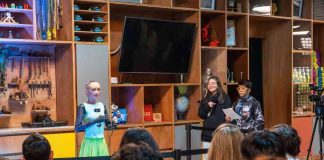 RIA, la robot humanoide empática, protagoniza jornada de innovación en la Fundación Mustakis