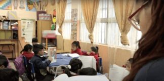 Rezago lector en Chile: uno de cada dos estudiantes de 4° básico no comprende lo que lee