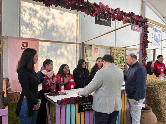 Única vendimia universitaria del país celebró su undécima edición Única vendimia universitaria del país celebró su undécima edición