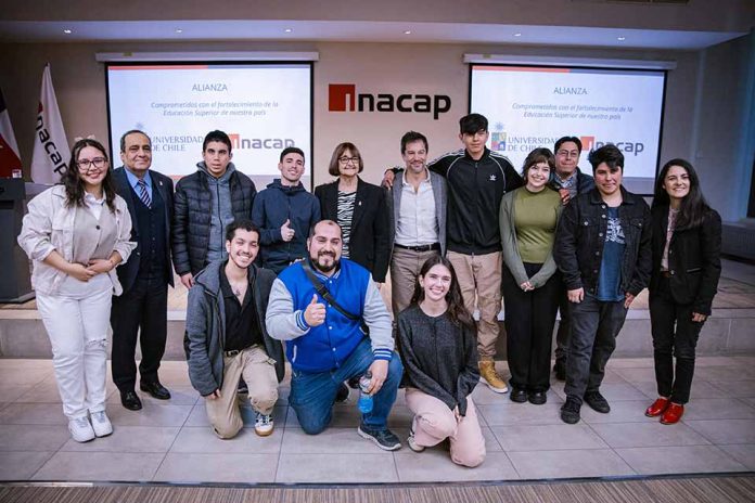 INACAP y Universidad de Chile sellan inédita alianza para la educación superior