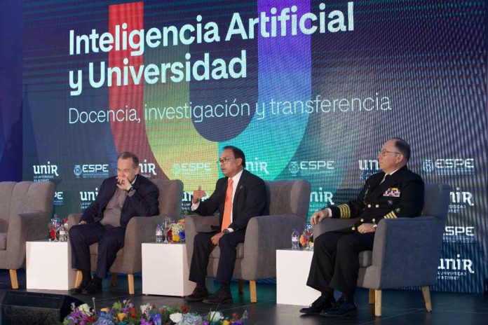 Convocatoria récord de cientos de becas OEA-UNIR para la formación en línea de estudiantes latinoamericanos Convocatoria récord de cientos de becas OEA-UNIR para la formación en línea de estudiantes latinoamericanos