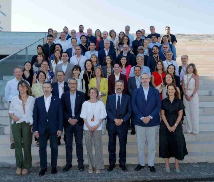 Encuentro internacional analizó impacto de las TICs en la educación Encuentro internacional analizó impacto de las TICs en la educación