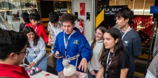Escolares construyen biorreactores inteligentes en campamento tecnológico UDD