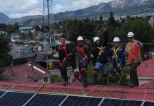 «La otra corriente»: documental nacional reconoce a comunidades de energía de Chile y el mundo como pieza clave de la transición energética "La otra corriente": documental nacional reconoce a comunidades de energía de Chile y el mundo como pieza clave de la transición energética