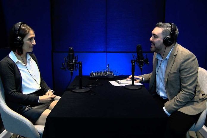 Lanzan “Ciencia Inesperada”, el podcast que revela la ciencia que no sabías que se hacía en la UCSC Lanzan “Ciencia Inesperada”, el podcast que revela la ciencia que no sabías que se hacía en la UCSC