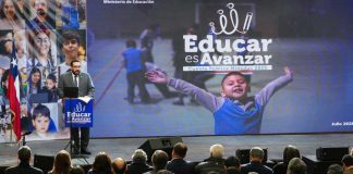 Ministro Cataldo presenta la Cuenta Pública 2025 del Mineduc: “Educar es avanzar y debemos estar orgullosos de que nuestro sistema educativo esté avanzando” Ministro Cataldo presenta la Cuenta Pública 2025 del Mineduc: “Educar es avanzar y debemos estar orgullosos de que nuestro sistema educativo esté avanzando”