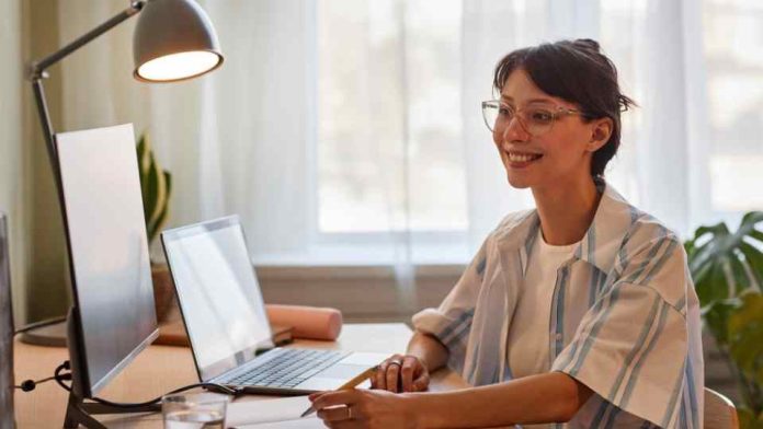 Modalidad online se consolida y estudiantes mayores de 35 años van al alza, según matrícula 2025 en la educación superior