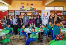 Niños y niñas de Arica y Parinacota reciben más de 250 libros sobre energía solar en actividad de divulgación científica Niños y niñas de Arica y Parinacota reciben más de 250 libros sobre energía solar en actividad de divulgación científica