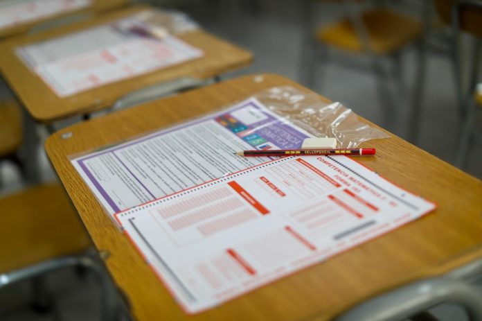 PAES Regular 2025 logra cifra récord: más de 300 mil personas se inscribieron para rendirla en diciembre PAES Regular 2025 logra cifra récord: más de 300 mil personas se inscribieron para rendirla en diciembre