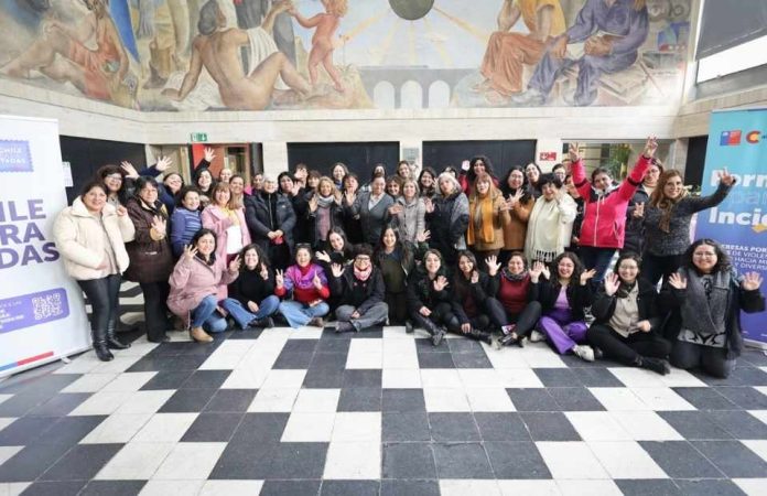 Programa Formar para incidir Ministerio de la Mujer fortalece el liderazgo de las mujeres de la región de Biobío Programa Formar para incidir: Ministerio de la Mujer fortalece el liderazgo de las mujeres de la región de Biobío