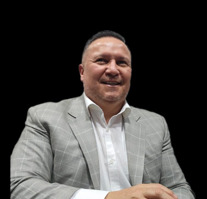 Ricardo Castro, Country Manager de Berlitz Chile Dominar el inglés: una herramienta estratégica para los profesionales del nuevo Chile minero