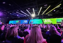 Tecnología con propósito: Educación chilena avanza hacia estándares globales en tecnología pedagógica