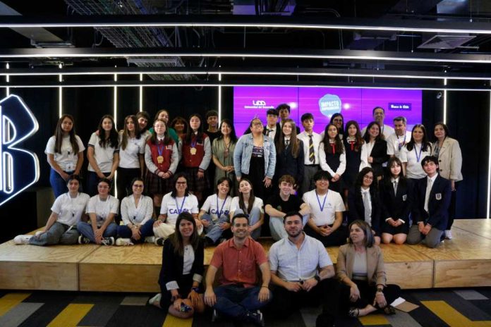 Universidad del Desarrollo y Banco de Chile abren la convocatoria para la 4ª versión del Concurso Nacional de Emprendimiento Escolar Impacto Emprendedor Universidad del Desarrollo y Banco de Chile abren la convocatoria para la 4ª versión del Concurso Nacional de Emprendimiento Escolar Impacto Emprendedor