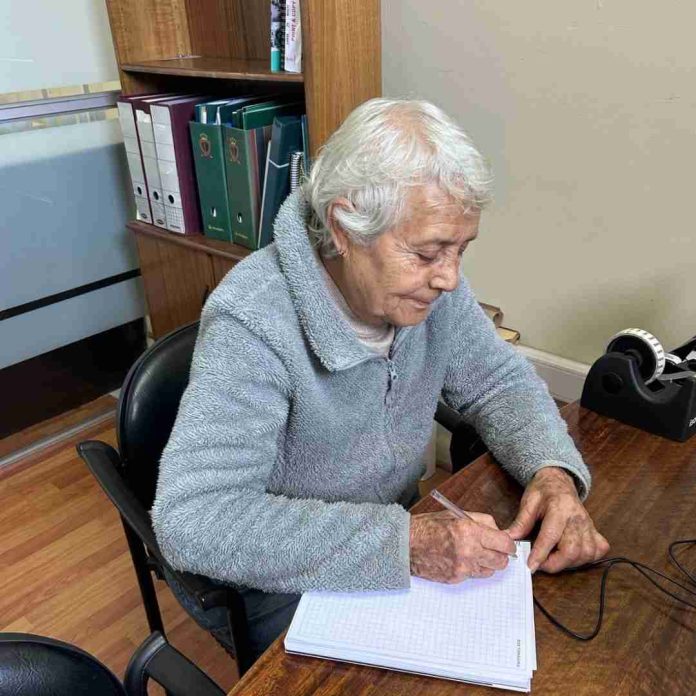 “Volví a estudiar a los 78”: la historia de Gabriela, la nueva alumna del IP Santo Tomás en Arica