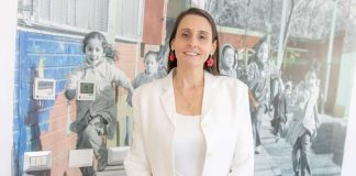«Que la lluvia no detenga las clases» (Fund. Educacional Oportunidad) "Que la lluvia no detenga las clases" (Fund. Educacional Oportunidad)