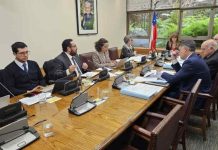 Comisión de Hacienda del Senado prueba proyecto que fortalece el Sistema de Educación Pública y sus SLEP Comisión de Hacienda del Senado prueba proyecto que fortalece el Sistema de Educación Pública y sus SLEP