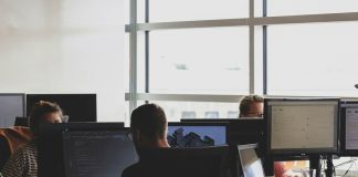 ¿Full Stack, Front End y Back End? Cazatalentos TI explica qué hacen y cuánto ganan estos desarrolladores ¿Full Stack, Front End y Back End? Cazatalentos TI explica qué hacen y cuánto ganan estos desarrolladores