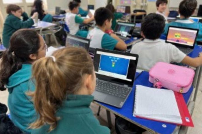 ¡Regresamos a Clases! Tips para una Transición Exitosa al Segundo Semestre ¡Regresamos a Clases! Tips para una Transición Exitosa al Segundo Semestre