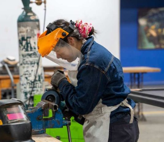 AHK Chile impulsa un modelo de formación técnica que conecta a jóvenes con el trabajo y la transición energética AHK Chile impulsa un modelo de formación técnica que conecta a jóvenes con el trabajo y la transición energética