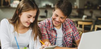 Cómo las familias pueden acompañar a los jóvenes en la búsqueda de su vocación y carrera