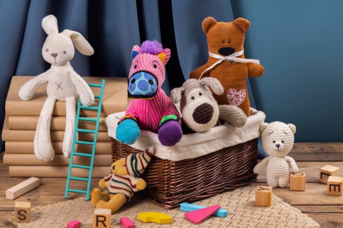 Concientización Medioambiental en el Día de la Niña y el Niño más del 80 % de los juguetes, incluso en Chile, acaban como residuos Concientización Medioambiental en el Día de la Niña y el Niño más del 80 % de los juguetes, incluso en Chile, acaban como residuos