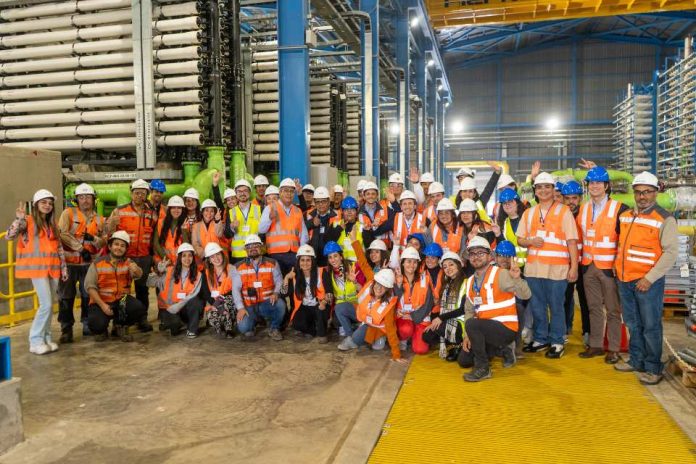Estudiantes y académicos participaron junto a ACADES en visita a la Planta Desaladora Norte de Antofagasta Estudiantes y académicos participaron junto a ACADES en visita a la Planta Desaladora Norte de Antofagasta
