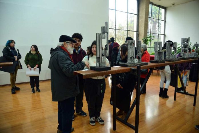 Gregorio Berchenko presenta 50 años de trayectoria escultórica en Extensión UTalca Gregorio Berchenko presenta 50 años de trayectoria escultórica en Extensión UTalca