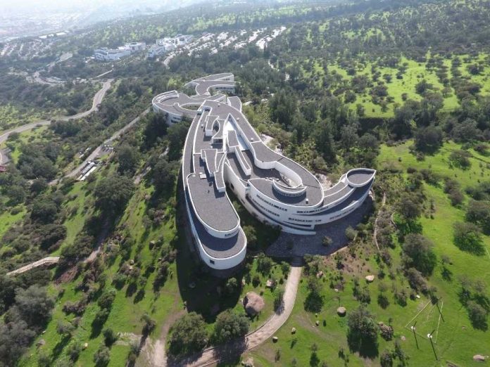 La UAI lanza carrera pionera en Chile que combina Arquitectura + Ingeniería Civil Industrial La UAI lanza carrera pionera en Chile que combina Arquitectura + Ingeniería Civil Industrial