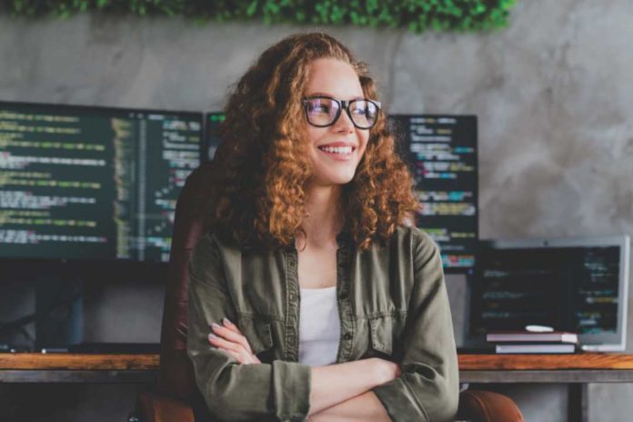 Más de 2.500 mil mujeres ya se han inscrito en Codificadas, el certamen que busca encontrar a la mejor programadora de Latinoamérica Más de 2.500 mil mujeres ya se han inscrito en Codificadas, el certamen que busca encontrar a la mejor programadora de Latinoamérica