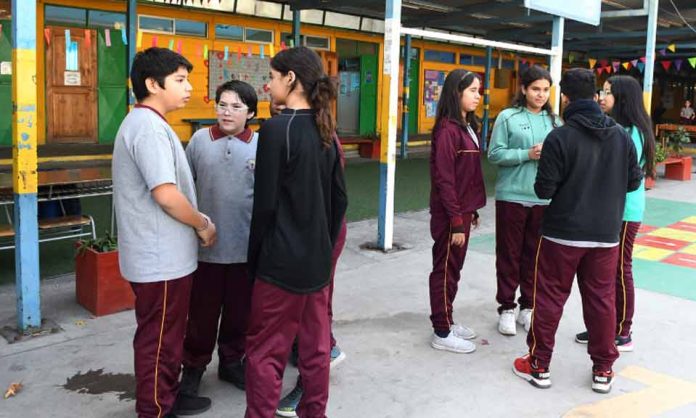 Mineduc convoca a Jornada Nacional “Presentes contra la violencia” en todos los establecimientos educacionales del país Mineduc convoca a Jornada Nacional “Presentes contra la violencia” en todos los establecimientos educacionales del país