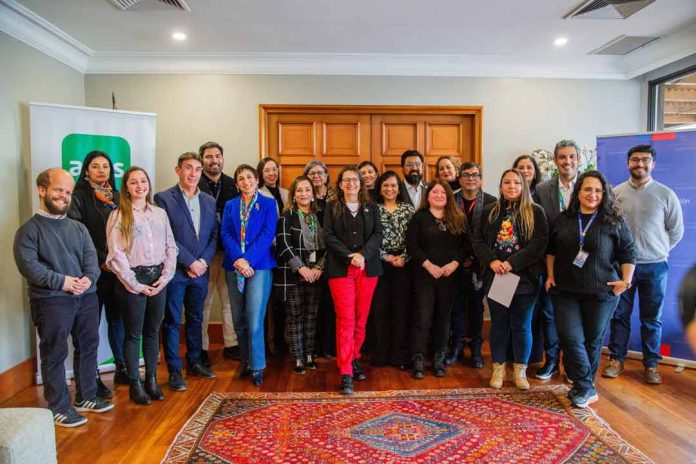 Mineduc y ACHS firman convenio para fortalecer la inclusión y el bienestar en contextos educativos Mineduc y ACHS firman convenio para fortalecer la inclusión y el bienestar en contextos educativos