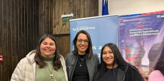 Nueve estudiantes que viven en residencias del Servicio de Protección de Valparaíso reciben tablets y computadores para potenciar sus estudios