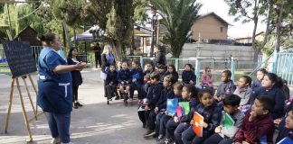 Patios escolares se convierten en salas de clases para mejorar aprendizaje Patios escolares se convierten en salas de clases para mejorar aprendizaje