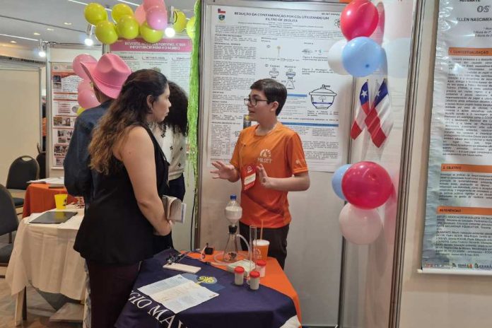 Quiere limpiar el aire de Santiago premiado científico de 14 años será parte del Congreso Jóvenes Futuro Quiere limpiar el aire de Santiago: premiado científico de 14 años será parte del Congreso Jóvenes Futuro