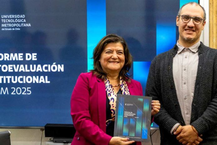 UTEM entrega Informe de Autoevaluación a la CNA y lo comparte con la comunidad universitaria UTEM entrega Informe de Autoevaluación a la CNA y lo comparte con la comunidad universitaria