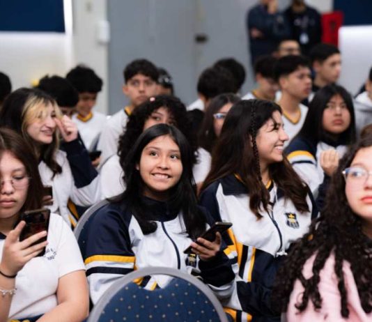 Cerro Colorado | BHP lanza programa de habilidades digitales para más de 1.000 estudiantes de Tarapacá Cerro Colorado | BHP lanza programa de habilidades digitales para más de 1.000 estudiantes de Tarapacá