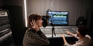 Curso gratuito de emprendimiento cultural abre convocatoria para jóvenes artistas en Chile