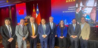 Delegación del Polo de Cooperación Antofagasta–China presente en el aniversario de la República Popular China en Santiago
