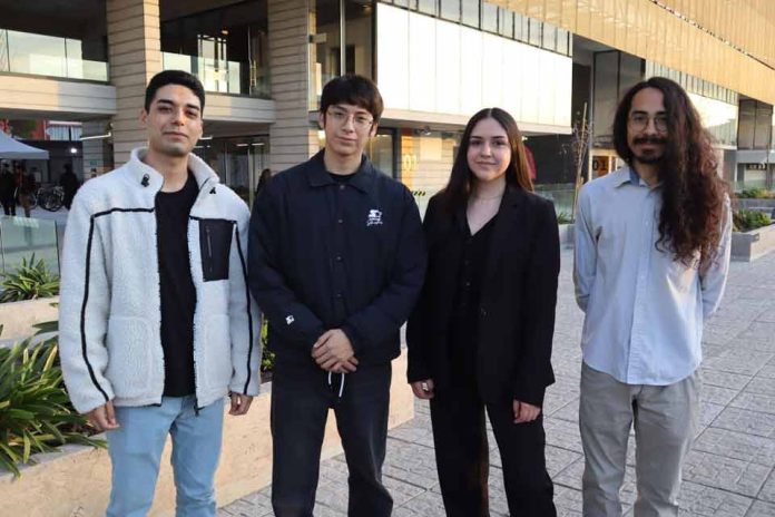 Estudiantes USM crean sistema de medición de calor y optimización de energía en vagones del metro Estudiantes USM crean sistema de medición de calor y optimización de energía en vagones del metro