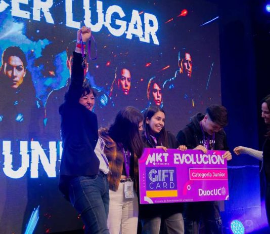 Estudiantes de marketing resuelven desafío real de VANS en torneo nacional realizado en Duoc UC